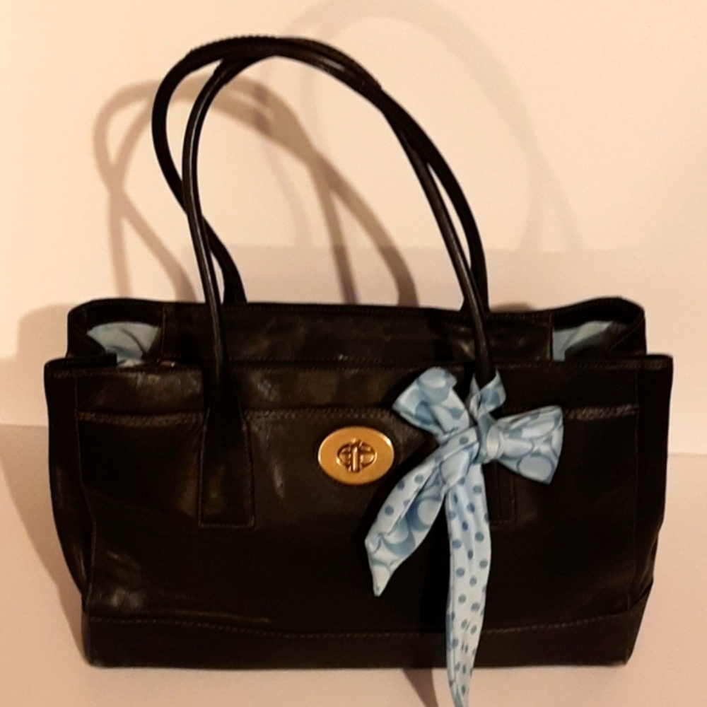 Coach large handbag.     Smoke free home